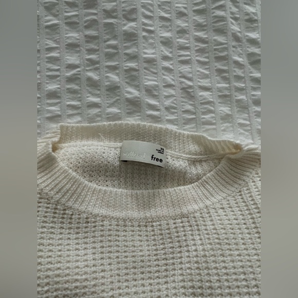 Aritzia Wilfred Free Isabelli sweater - Picture 3 of 7
